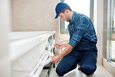 Bath-Tub-Installation