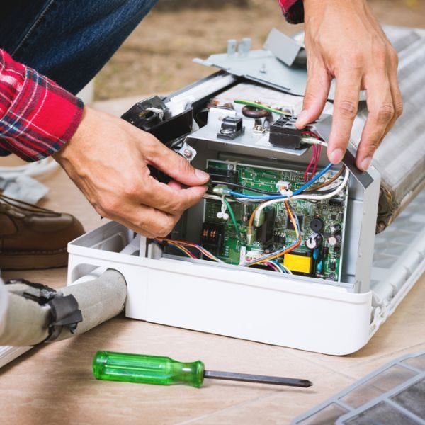 Book Home and Residential AC Repair Service in Dubai